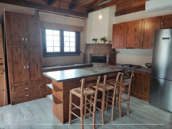 Κουζίνα σε παλαιωμένο στυλ