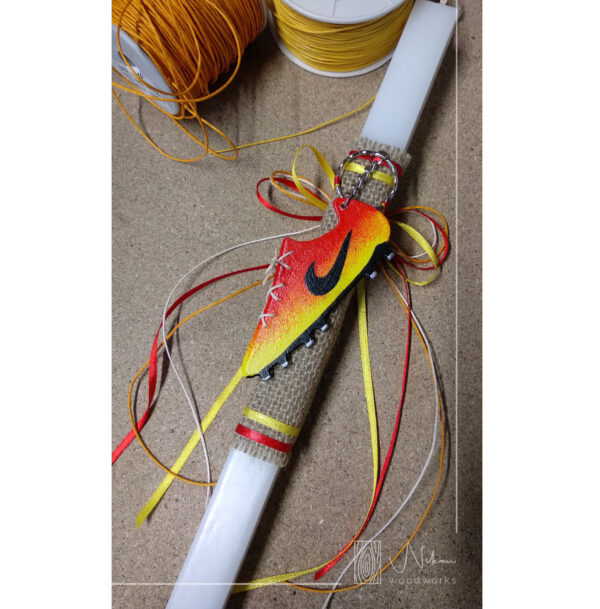 Λαμπάδα ξύλινο μπρελόκ παπούτσι ποδοσφαίρου